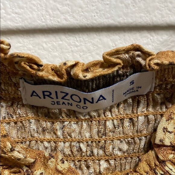 Arizona Jean‎ Co Golden Brown Floral Smocked Peplum Blouse NWT Size Small - Picture 2 of 11